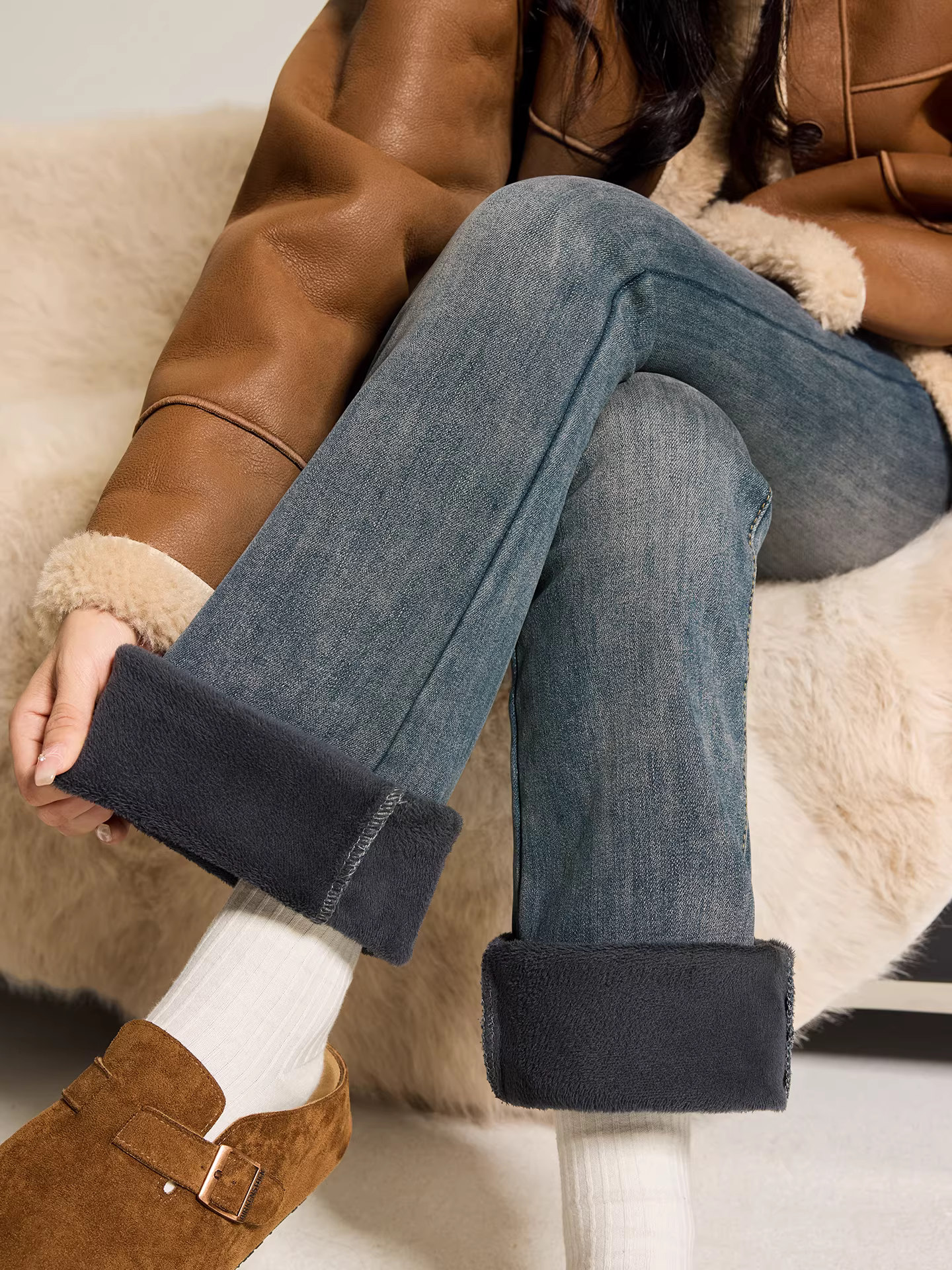 Quần jeans ống loe dày dặn lót lông cừu La Chapelle dành cho nữ, mẫu mới thu đông 2025, cạp cao, chất liệu co giãn