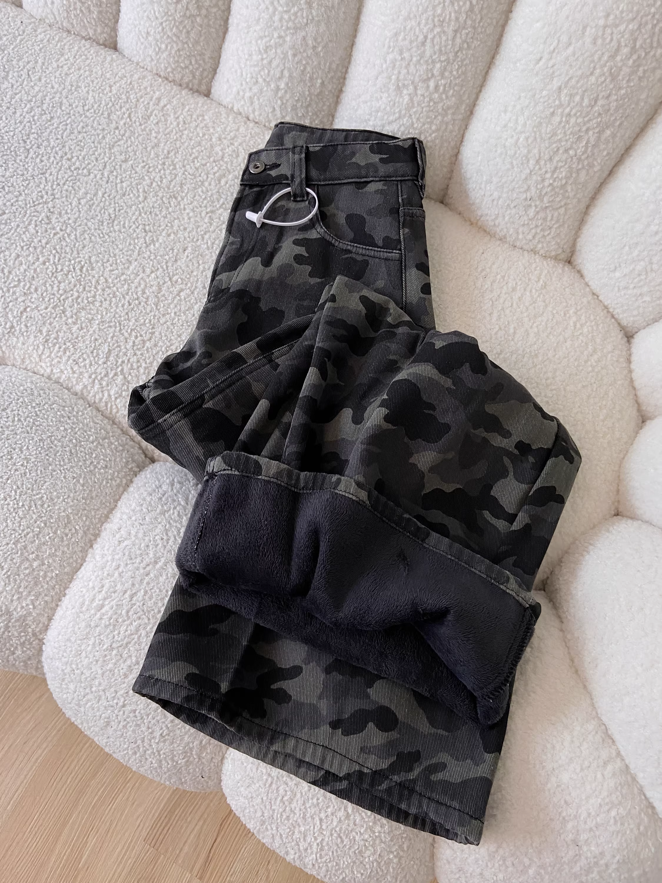 Quần jeans lót lông màu xám La Chapelle dành cho nữ, quần cargo ống rộng cạp cao dáng nhỏ nhắn mới mùa thu đông 2025