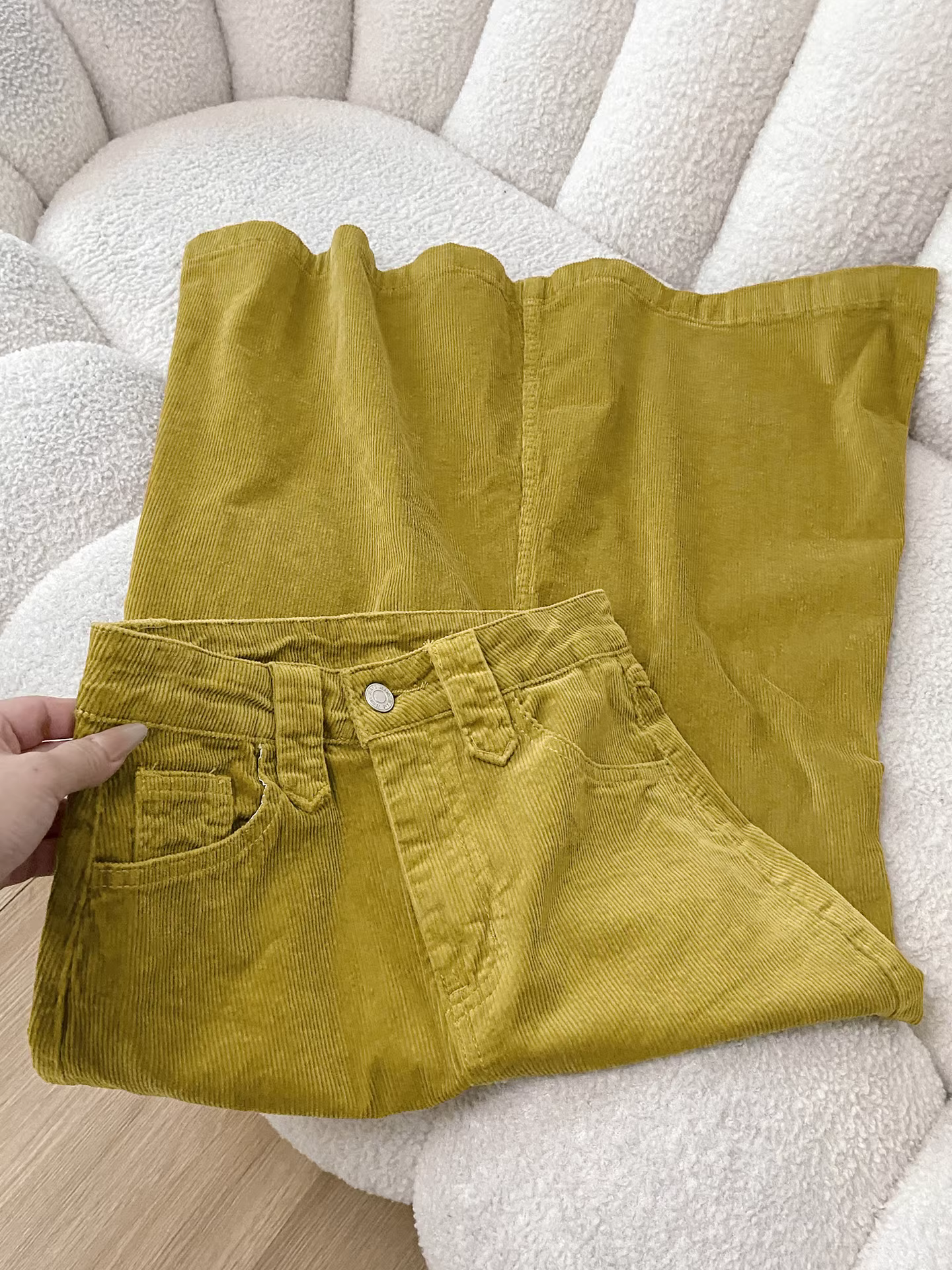 Váy chữ A chất liệu nhung gân màu vàng La Chapelle dành cho nữ, mẫu mới thu đông 2025, lưng cao, dài ngang đùi, kiểu đuôi cá