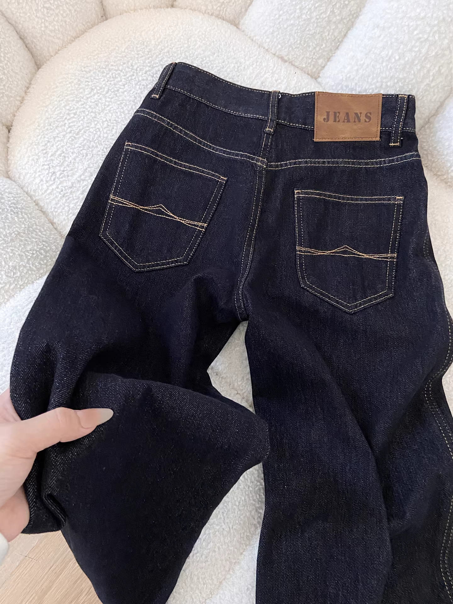 Quần jeans nữ La Chapelle màu xanh đậm kiểu Mỹ dáng loe, mới thu đông 2025, cạp cao, ôm dáng, kiểu bootcut