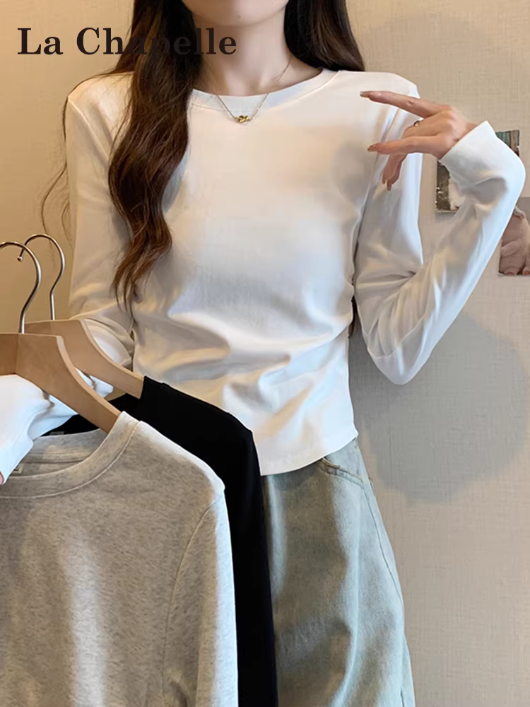 Áo thun nữ La Chapelle cổ tròn dài tay màu trắng, kiểu dáng mới thu đông 2025, ôm eo, áo lót thon gọn, áo lót mặc trong.