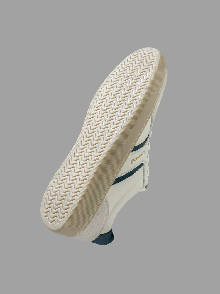 Giày nam Maple Leaf Thu Đông Da thật Giày trắng nam 2025 Giày thể thao nam mới đa năng Giày tập luyện Đức Giày thường ngày Giày thời trang