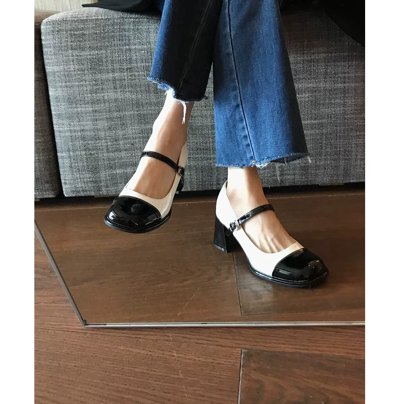 Phiên bản da cừu! Giày Mary Jane kiểu tiên nữ dành cho nữ, phối màu đen trắng kiểu Chanel, mũi tròn, gót dày, giày quai đơn kiểu Pháp.
