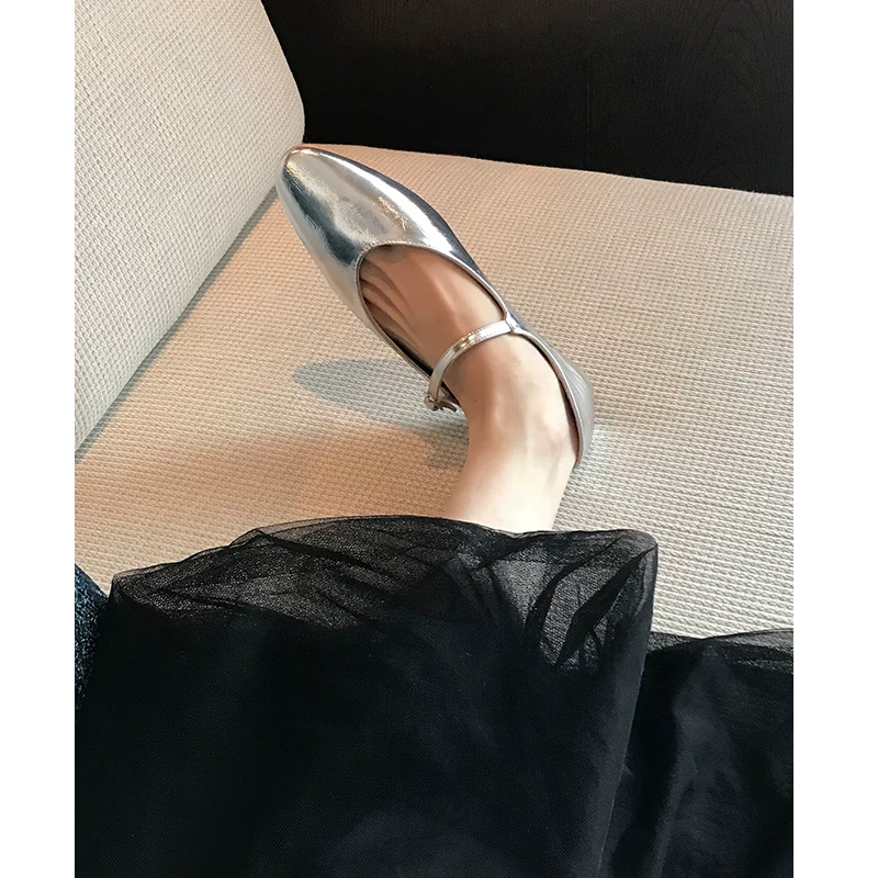 Phiên bản da cừu! Giày Mary Jane màu bạc phong cách Pháp dành cho nữ, giày đế bằng quai đơn kiểu tiên nữ Hàn Quốc.