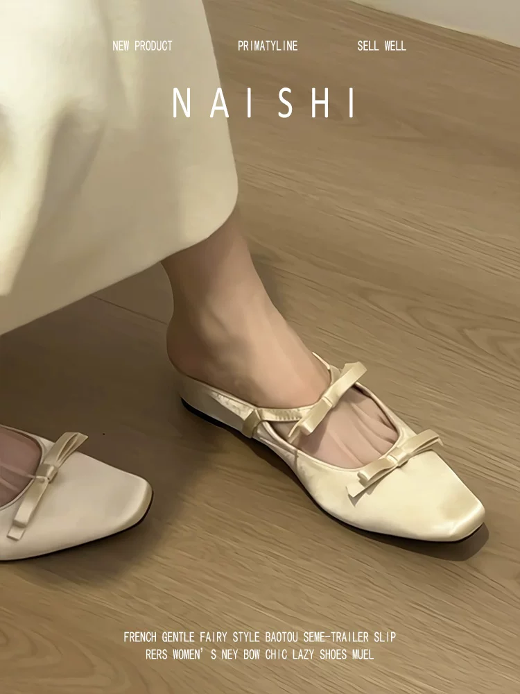 Phiên bản da cừu! Dép nửa kín mũi bằng vải satin Pháp để đi ngoài trời, mũi vuông, tăng chiều cao bên trong, kiểu dáng thanh lịch với nơ Mary Jane.