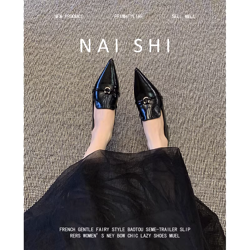 Phiên bản da cừu! Giày lười mũi nhọn thời trang cổ điển dành cho nữ, giày da nhỏ có khóa kim loại cao cấp, giày đế dày màu đen.