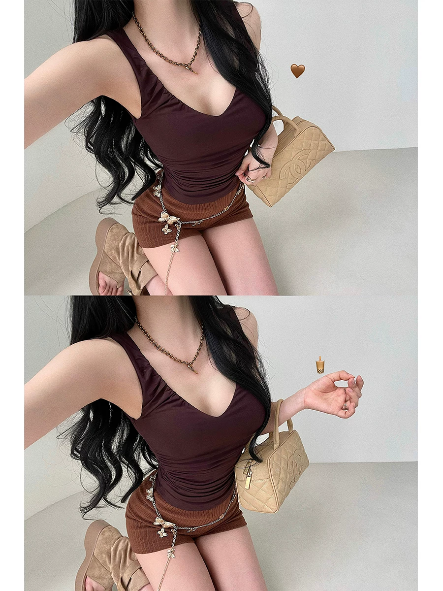 YoungGirlDay áo yếm hai lớp có dây đeo rộng, cổ chữ V gợi cảm, màu trơn, xếp ly