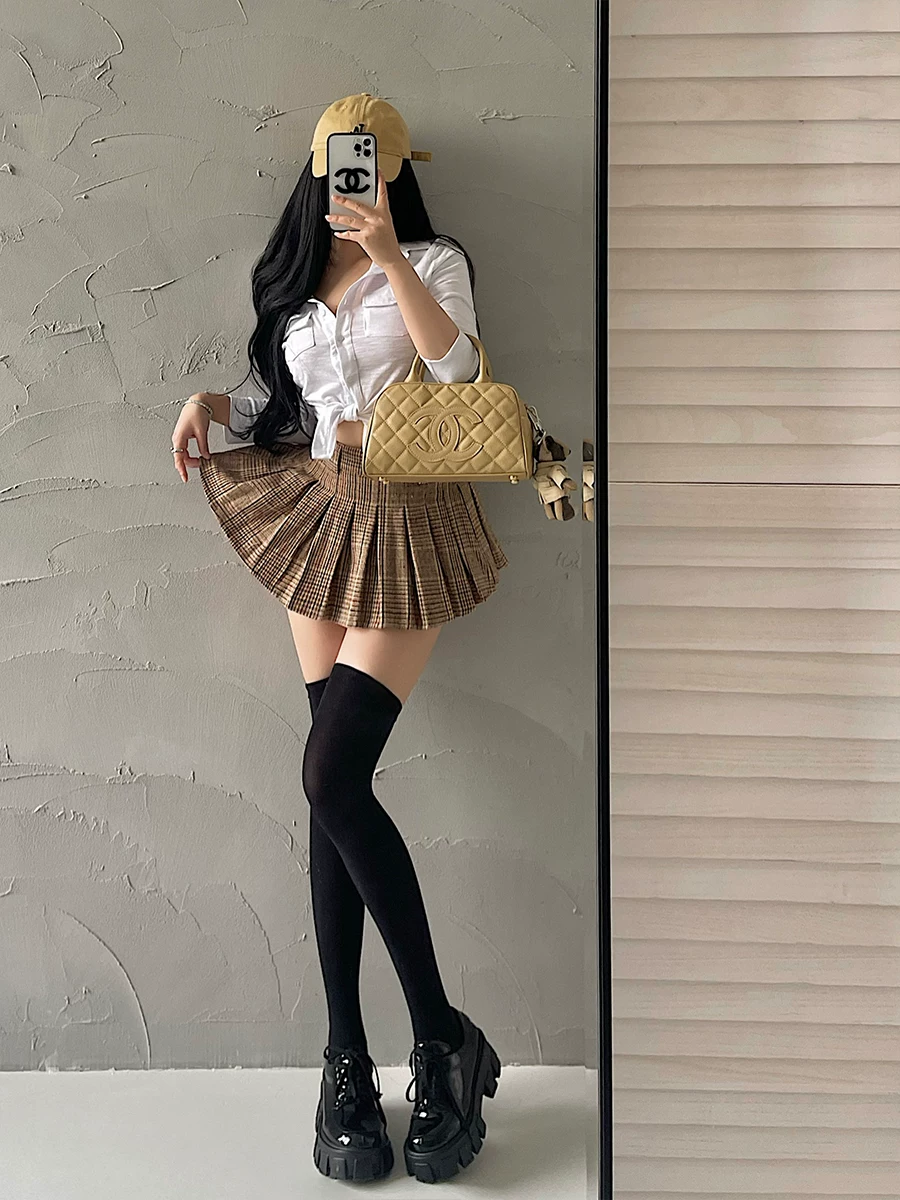 YoungGirlDay khao khát thuần khiết gợi cảm áo sơ mi dài tay một hàng khuy, váy ngắn xếp ly kẻ sọc eo thấp, bộ váy ngắn