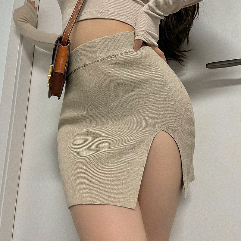 YoungGirlDay Phong cách châu Âu và Mỹ gợi cảm, eo cao, ôm sát, màu trơn, xẻ tà bên hông, váy ngắn ôm sát cơ thể.