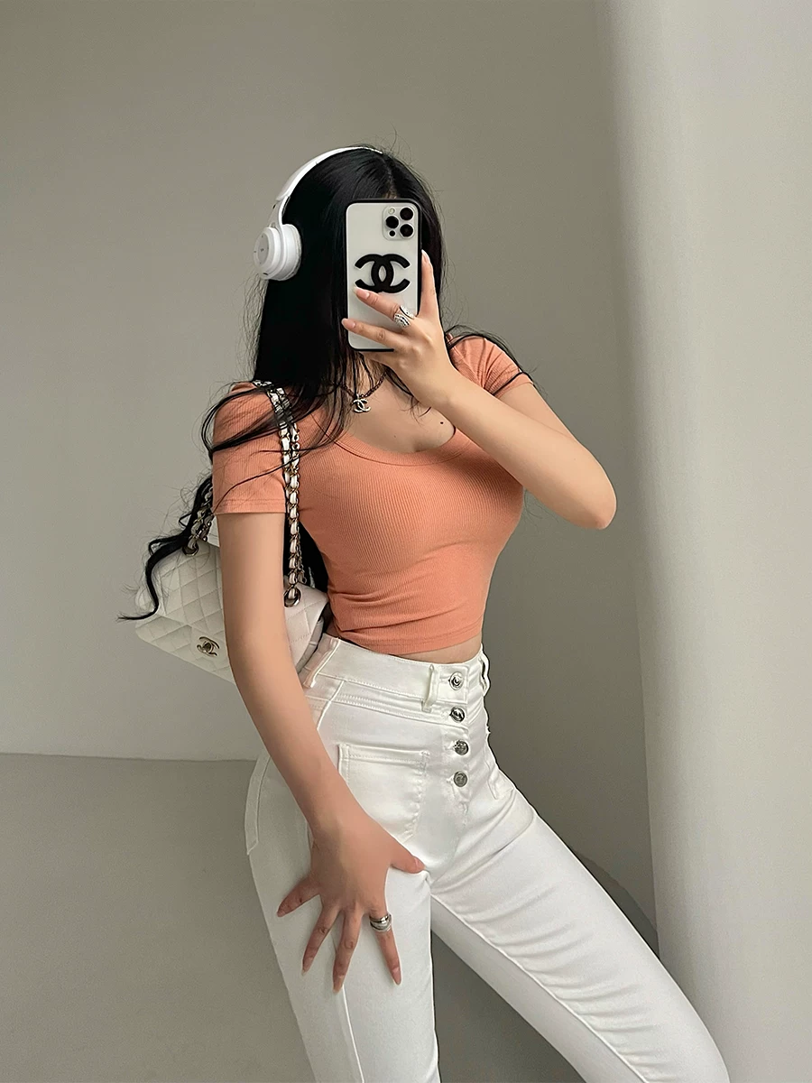 YoungGirlDay Áo crop top ngắn cổ chữ U kiểu dáng cơ bản châu Âu và Mỹ, hở rốn, áo thun ngắn tay màu trơn co giãn.