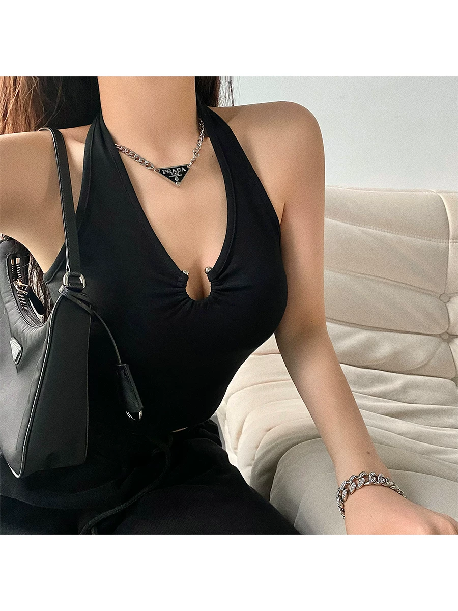 YoungGirlDay gợi cảm, ôm sát, thiết kế khoét lỗ bằng kim loại, áo crop top ngắn, áo ba lỗ cổ yếm