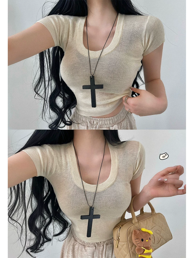 Áo thun dệt kim tay ngắn cổ chữ U kiểu dáng cơ bản YoungGirlDay dành cho nữ.