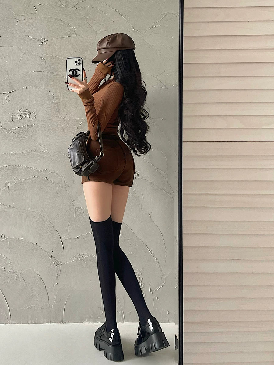 Quần short denim ống loe dày dặn lót lông cừu, cạp cao, tôn dáng, gợi cảm, phong cách YoungGirlDay, quyến rũ, nóng bỏng.