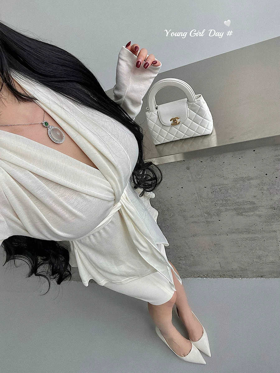 YoungGirlDay phong cách thuần khiết gợi cảm, phong cách lười biếng, cổ áo xếp lớp, áo cardigan dài tay có dây buộc eo, kiểu dáng ôm vừa vặn