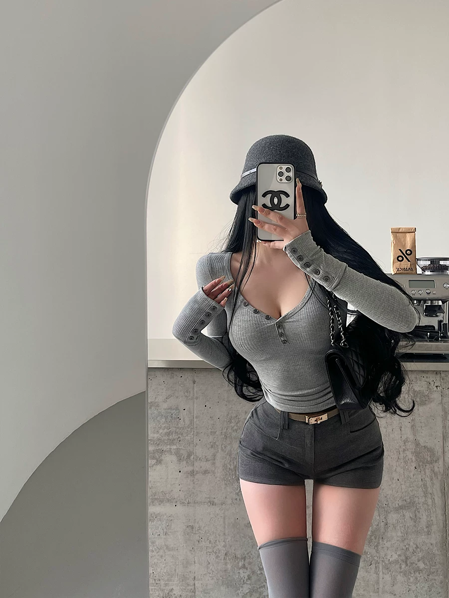 YoungGirlDay Quần short ôm sát eo cao gợi cảm kiểu Hàn Quốc giúp chân trông dài hơn, quần short thường ngày có thắt lưng.