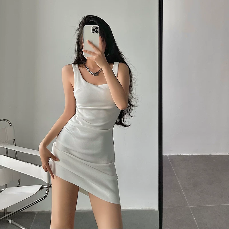 YoungGirlDay 2023 Pure Desire Gợi cảm xếp ly màu trơn cổ chữ U Slim Fit Giảm béo Đầm ngắn