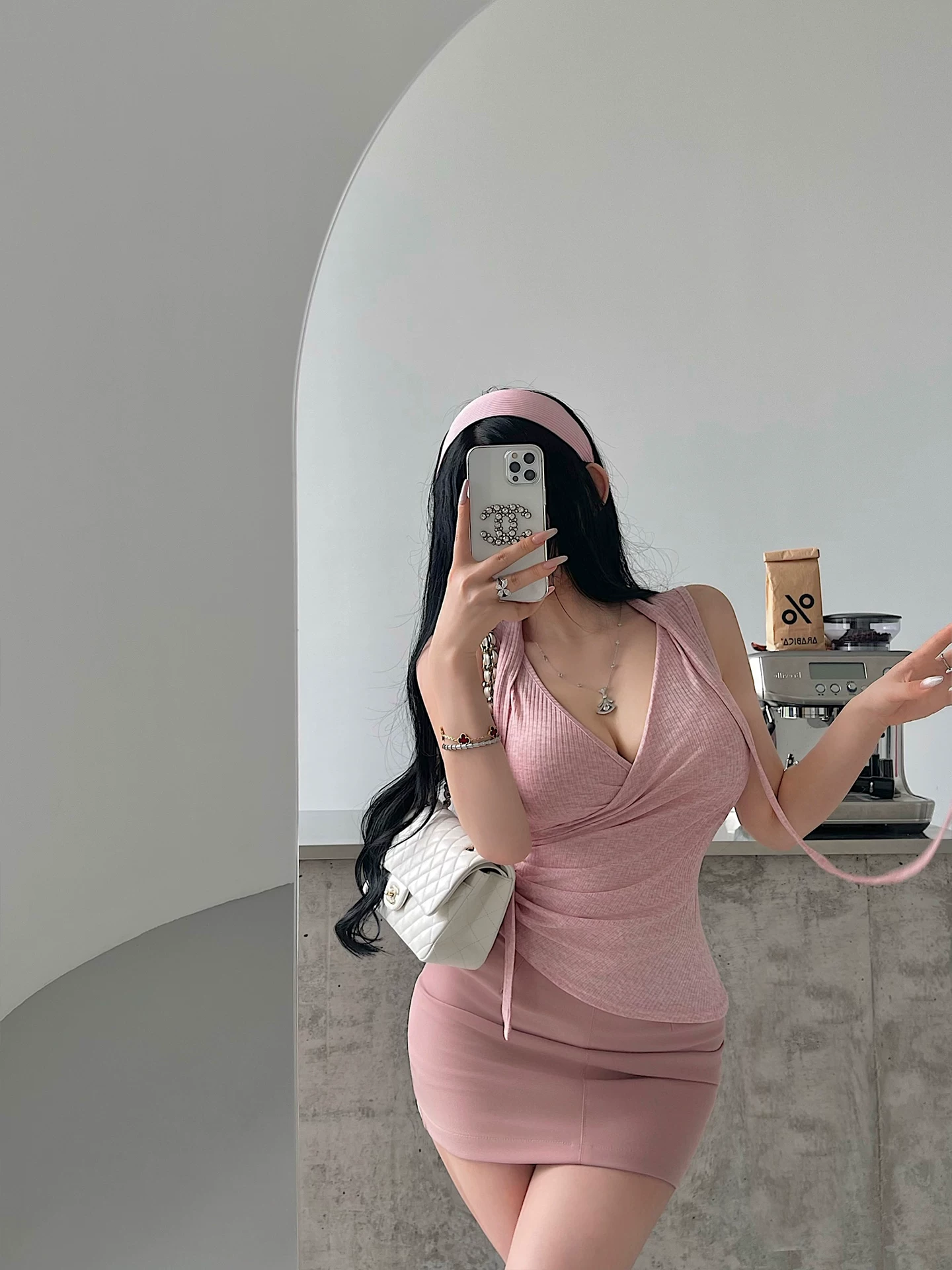 YoungGirlDay Pure Desire Gợi cảm cổ chữ V có dây buộc cổ, dáng ôm vừa vặn, eo xếp nếp, áo vest