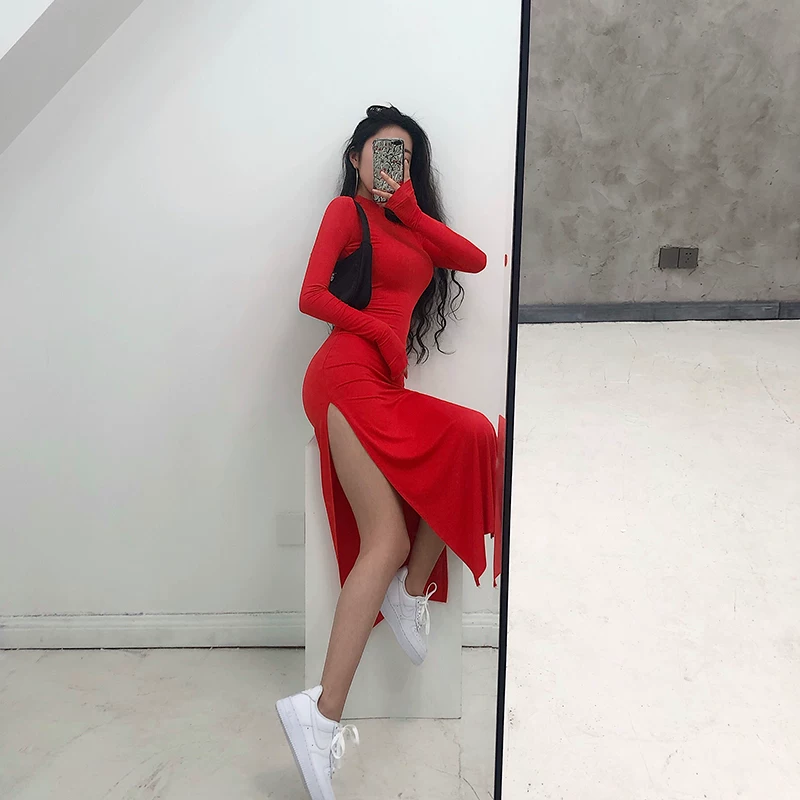 YoungGirlDay Váy dài ôm sát xẻ cao gợi cảm phong cách Âu Mỹ.