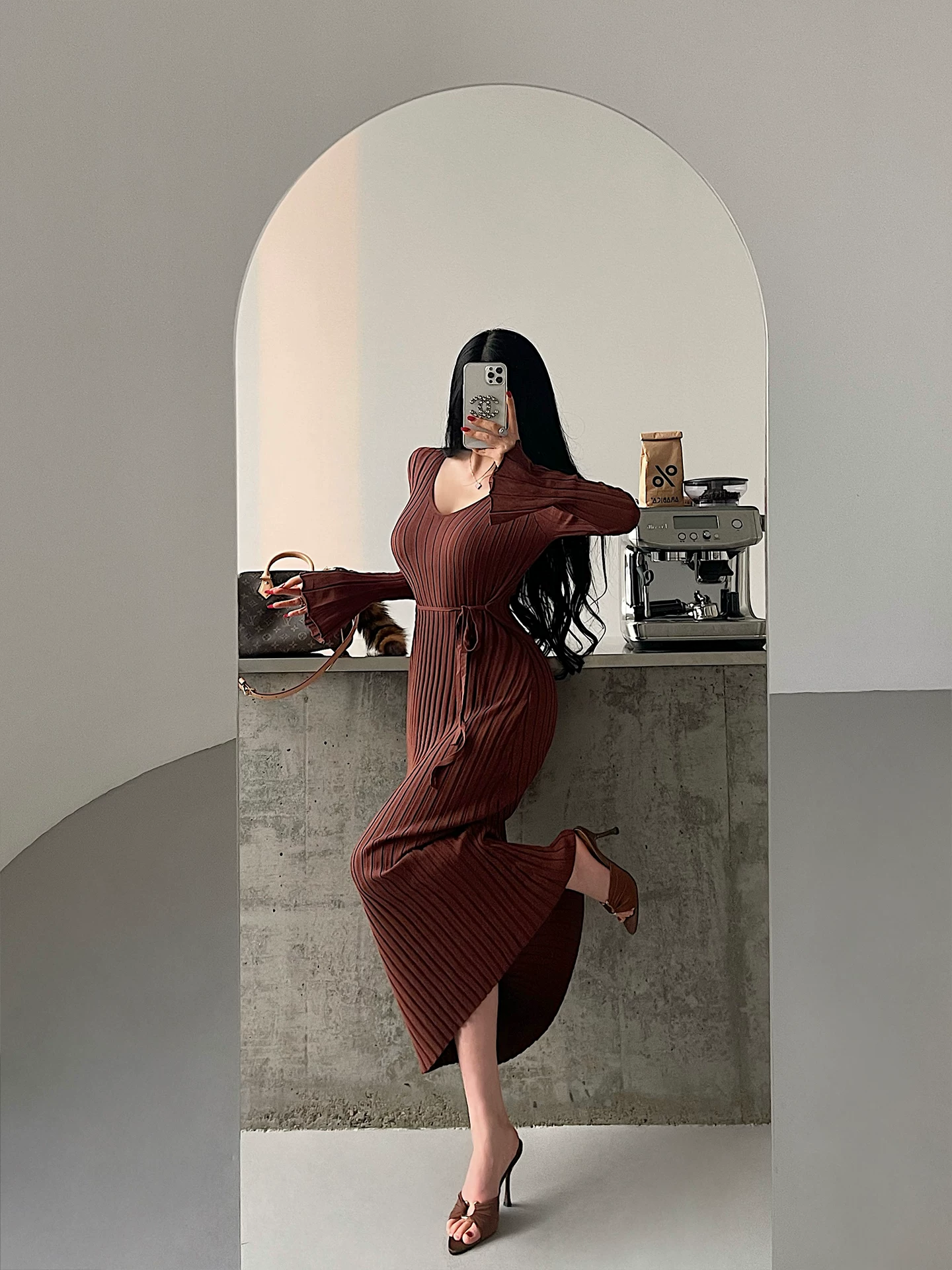 YoungGirlDay Pure Desire Style Phong cách gợi cảm cổ chữ V buộc dây eo tay dài dệt kim Bodycon Dress Váy dài