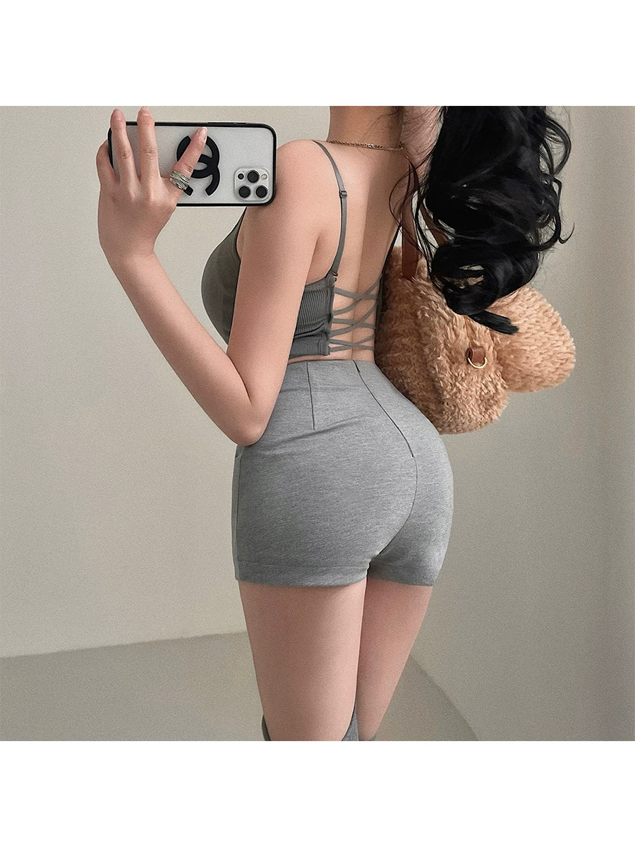 Áo crop top ngắn gợi cảm YoungGirlDay, thiết kế hở lưng, dây đeo vai điều chỉnh được, có mút ngực, kiểu camisole.