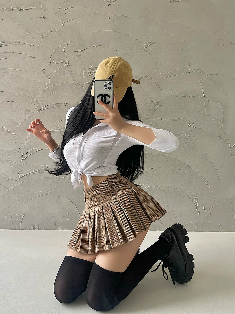 YoungGirlDay khao khát thuần khiết gợi cảm áo sơ mi dài tay một hàng khuy, váy ngắn xếp ly kẻ sọc eo thấp, bộ váy ngắn