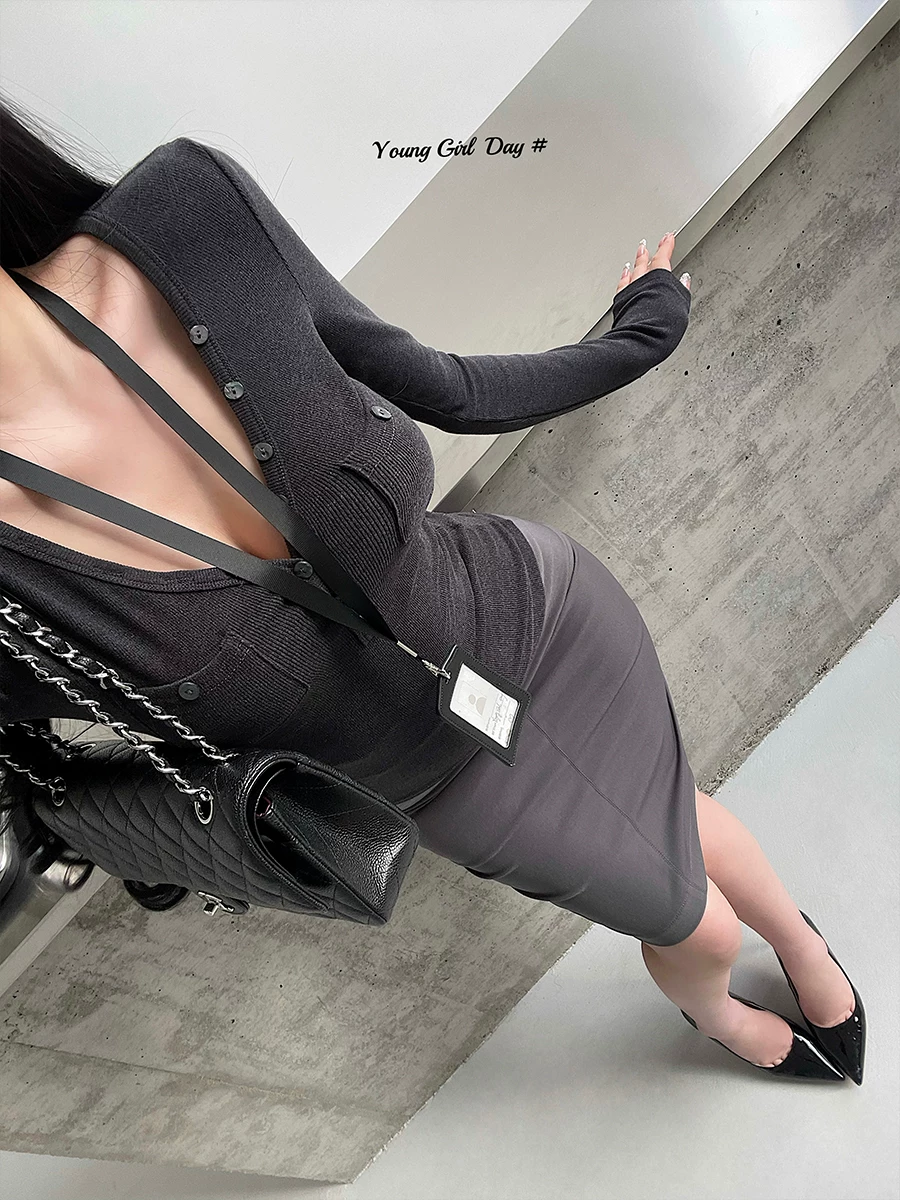 YoungGirlDay pure Desire Áo thun có cổ chữ V có túi đơn, dáng ôm vừa vặn, chải kỹ hai mặt, tay dài