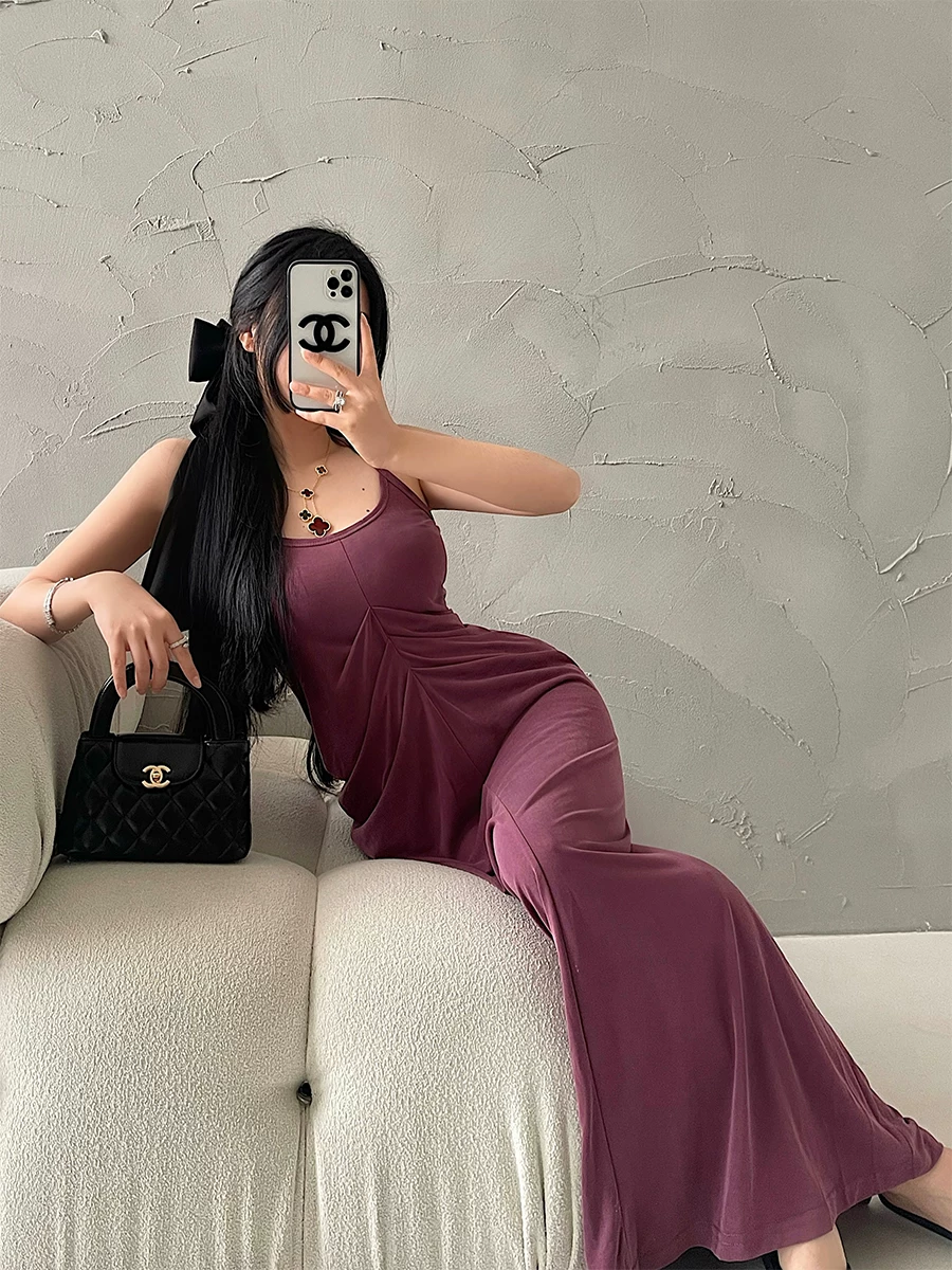 YoungGirlDay khao khát thuần khiết, gợi cảm, ôm sát, xếp nếp, thắt eo, váy dài kiểu racerback