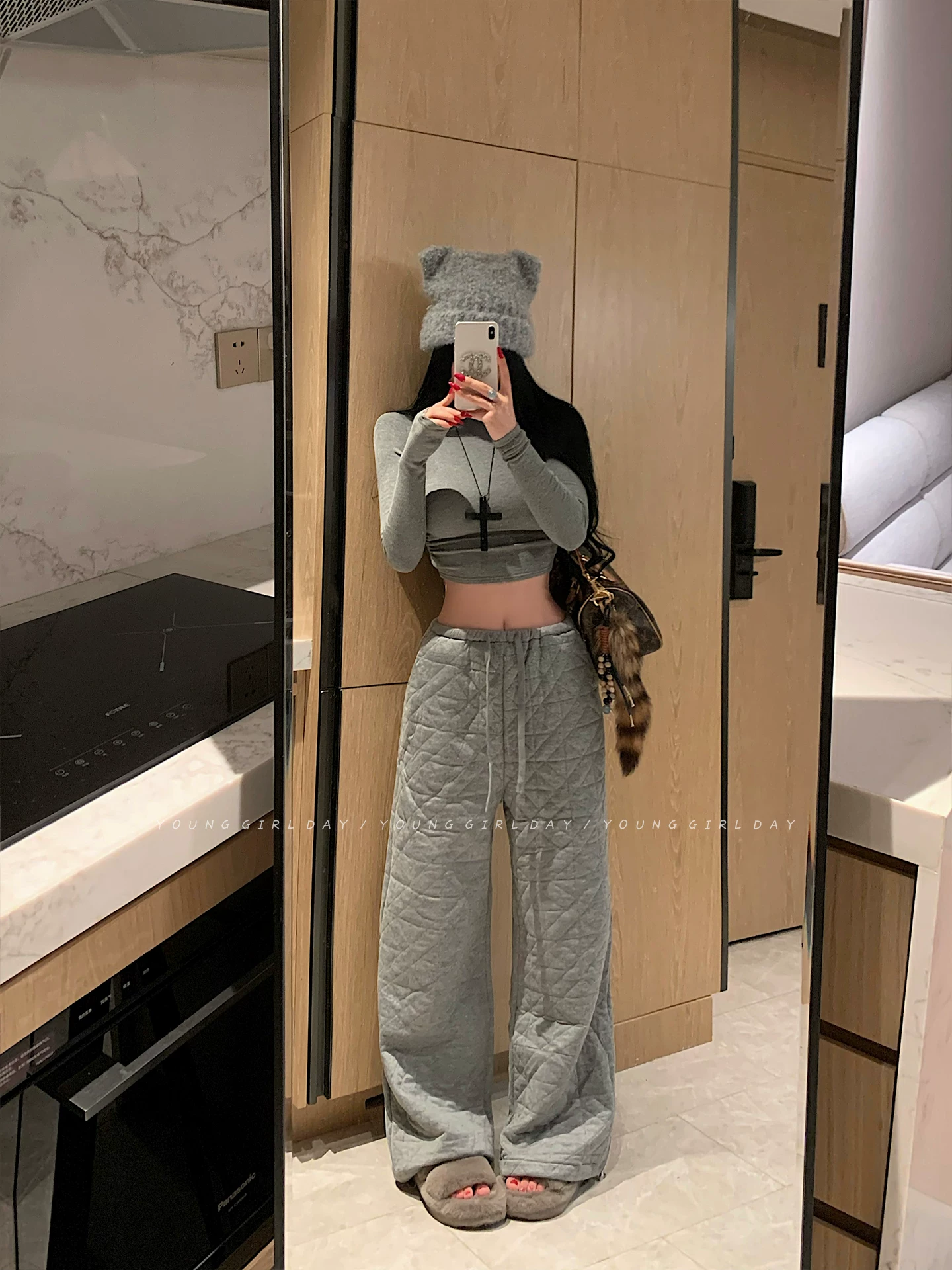 YoungGirlDay Quần jogger cạp cao kiểu Mỹ có dây rút, lót bông chần bông, quần thể thao ống rộng ấm áp, quần dài chạm sàn.