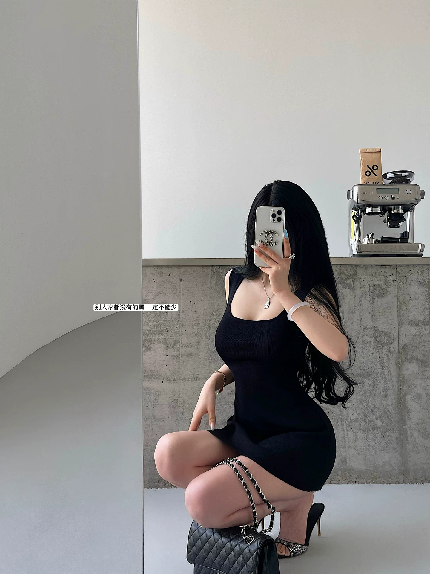 YoungGirlDay khao khát thuần khiết gợi cảm cổ chữ U ôm eo giảm béo khoét eo Váy dệt kim chữ A váy ngắn