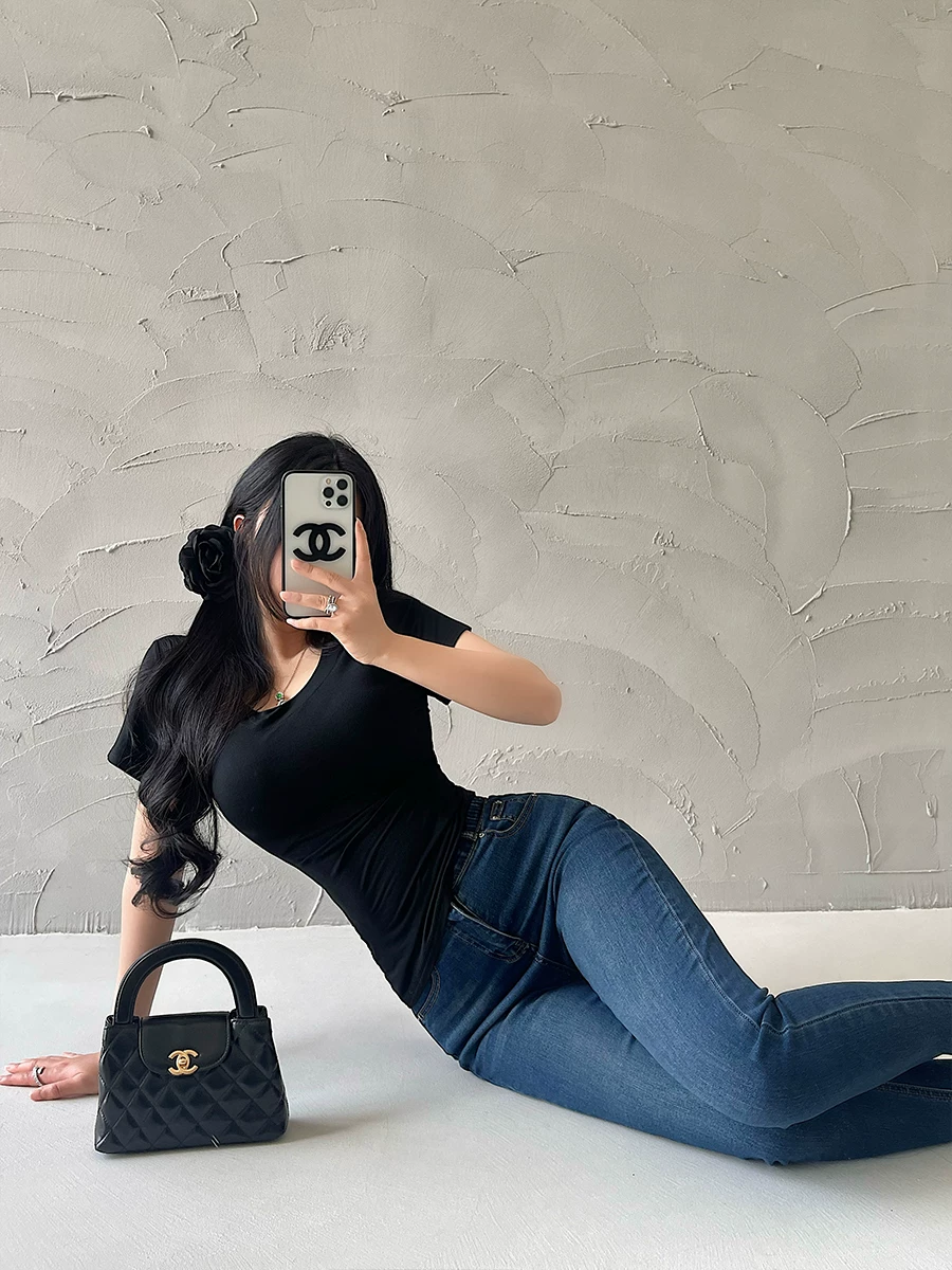 YoungGirlDay khao khát thuần khiết gợi cảm cơ bản cổ chữ V ôm vừa vặn màu trơn co giãn đa năng áo thun ngắn tay