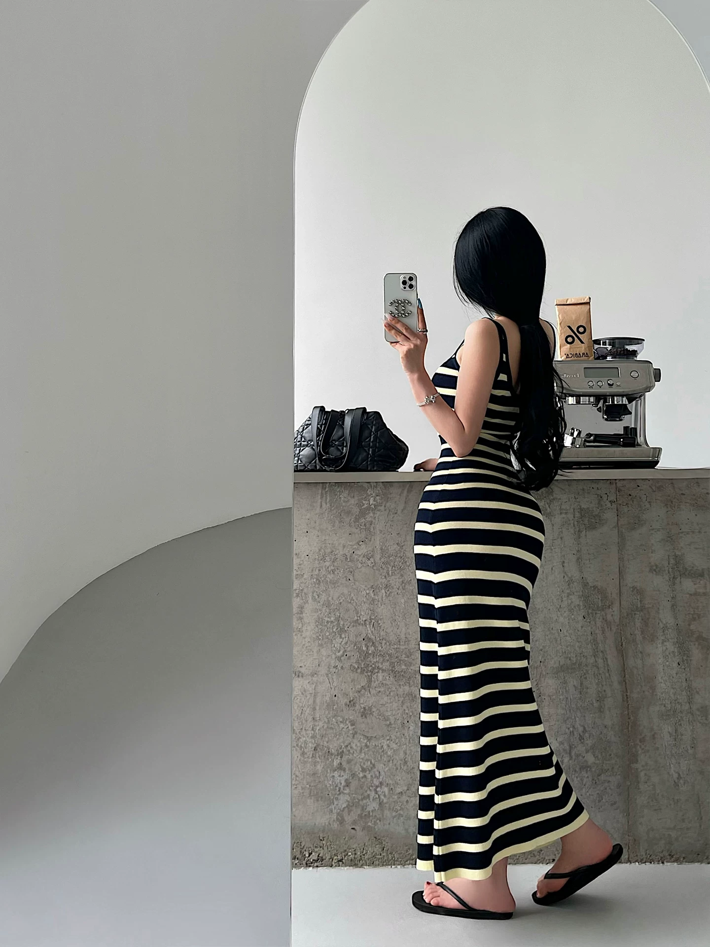 YoungGirlDay khao khát thuần khiết gợi cảm, ôm sát, sọc, chất liệu Lyocell, đầm bodycon dây spaghetti dài
