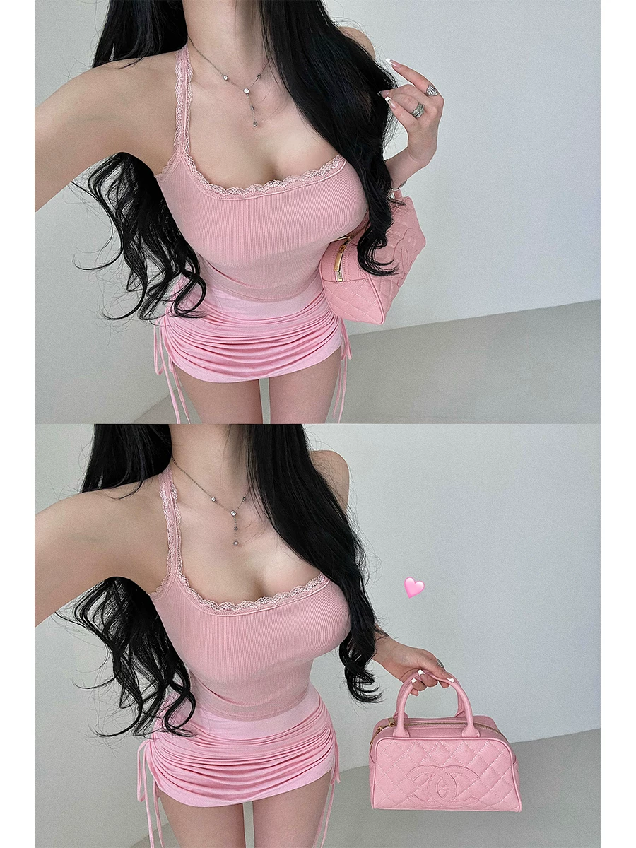 Áo camisole YoungGirlDay thuần khiết gợi cảm, ôm sát, viền ren, có mút ngực tích hợp và thiết kế lưng khoét.