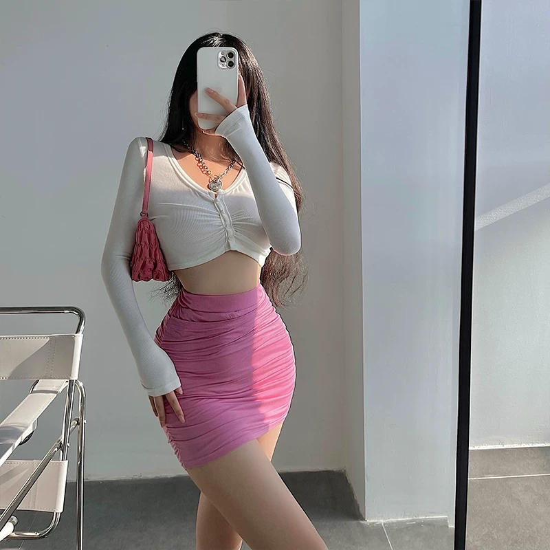 YoungGirlDay hot girl áo thun ngắn tay ngắn có cổ chữ V xếp nếp, dáng ôm vừa vặn, áo thun dài tay.