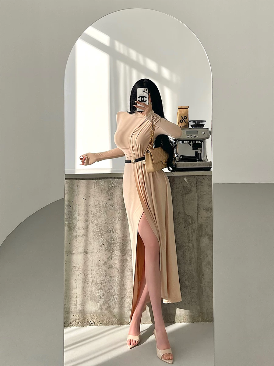 YoungGirlDay Phong cách Kendall Jenner dành cho quý cô trưởng thành, váy dài tay có cổ ruy băng, xẻ tà và thắt lưng.