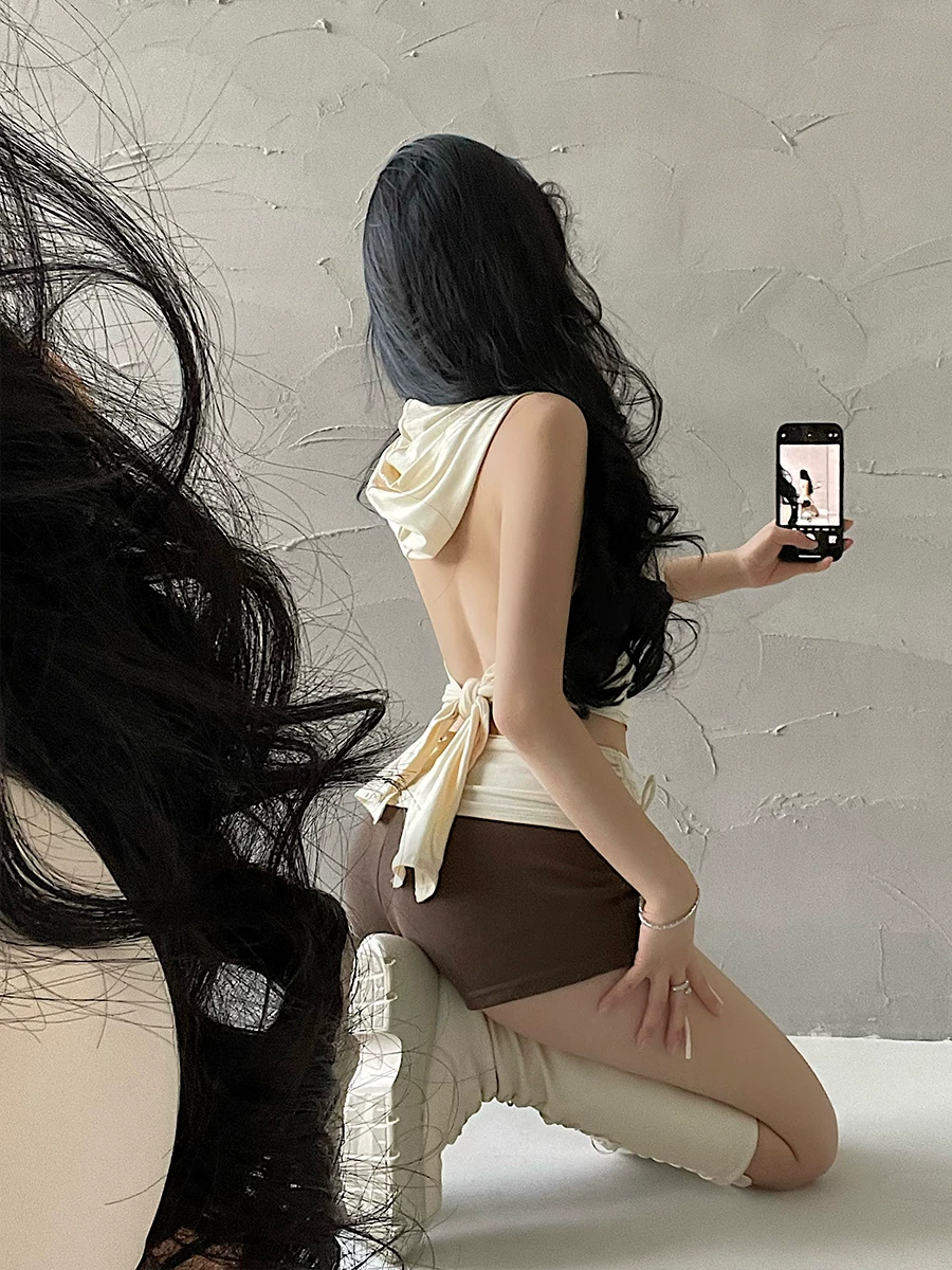 YoungGirlDay Bộ quần short xếp ly có dây rút tương phản lưng cao có mũ trùm đầu gợi cảm