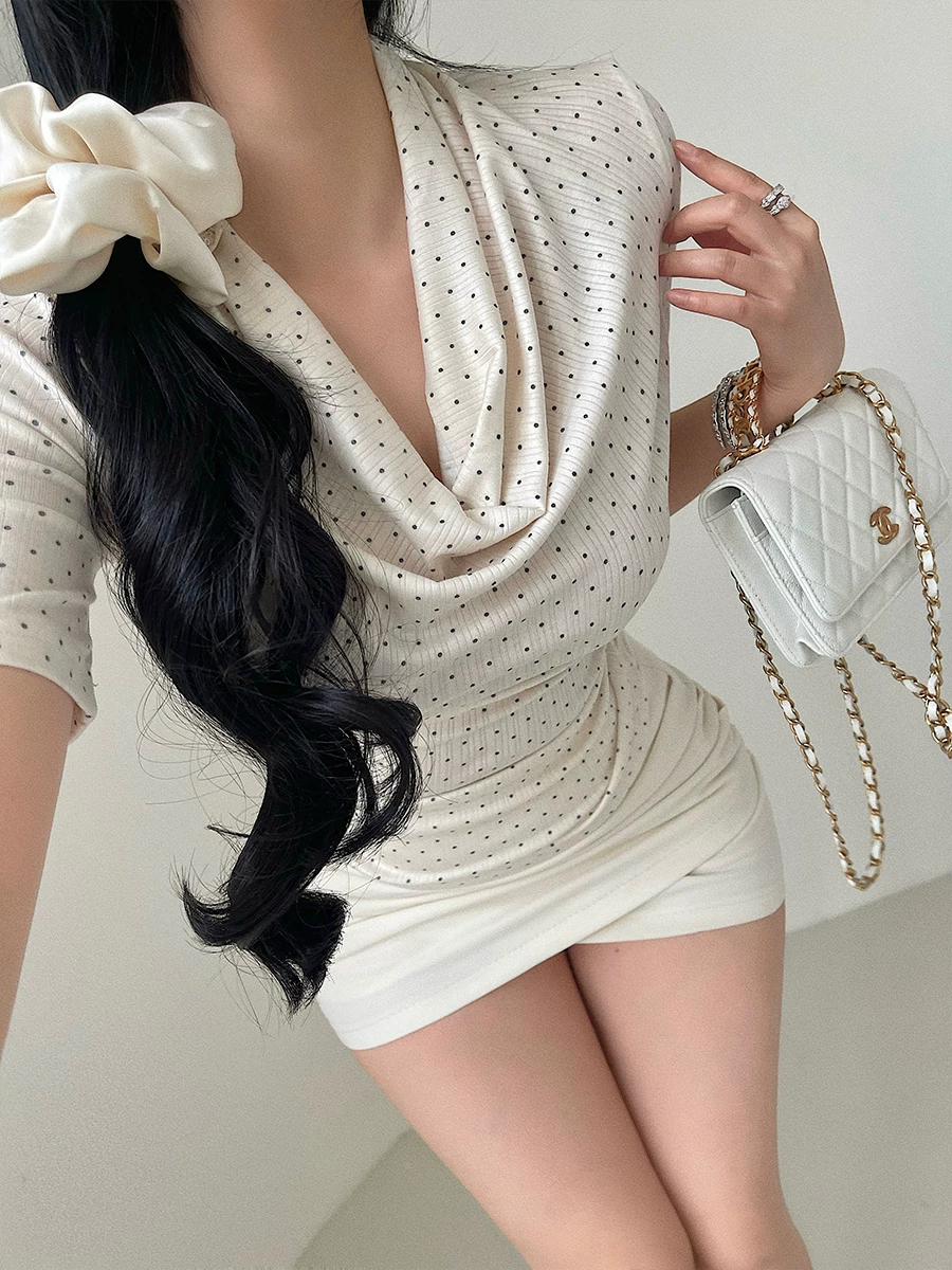 YoungGirlDay Pure Desire Sweet Girl Slim Fit Đường viền cổ áo co giãn tay ngắn Áo thun chấm bi hàng đầu