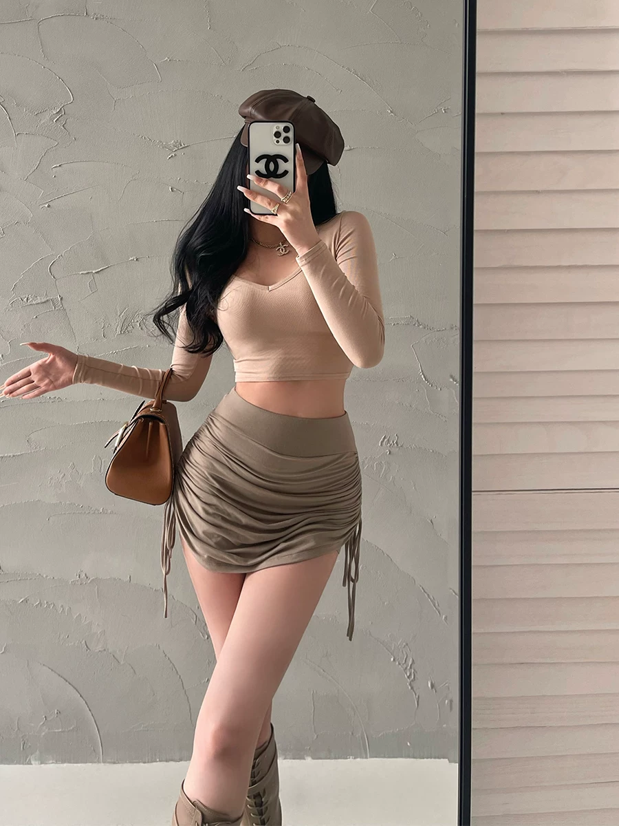 YoungGirlDay Pure Desire Áo crop top ngắn tay cổ chữ V gợi cảm màu trơn dài tay dành cho nữ.