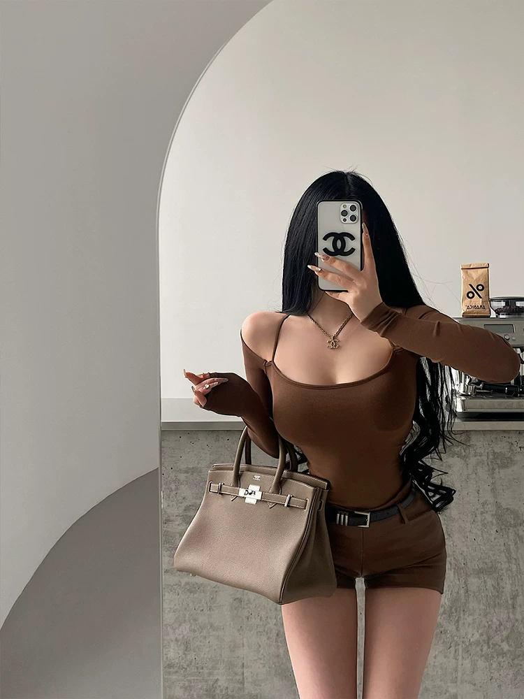 YoungGirlDay Pure Desire Hot Girl Thiết kế lệch vai gợi cảm Áo thun dài tay vừa vặn có đệm ngực tích hợp