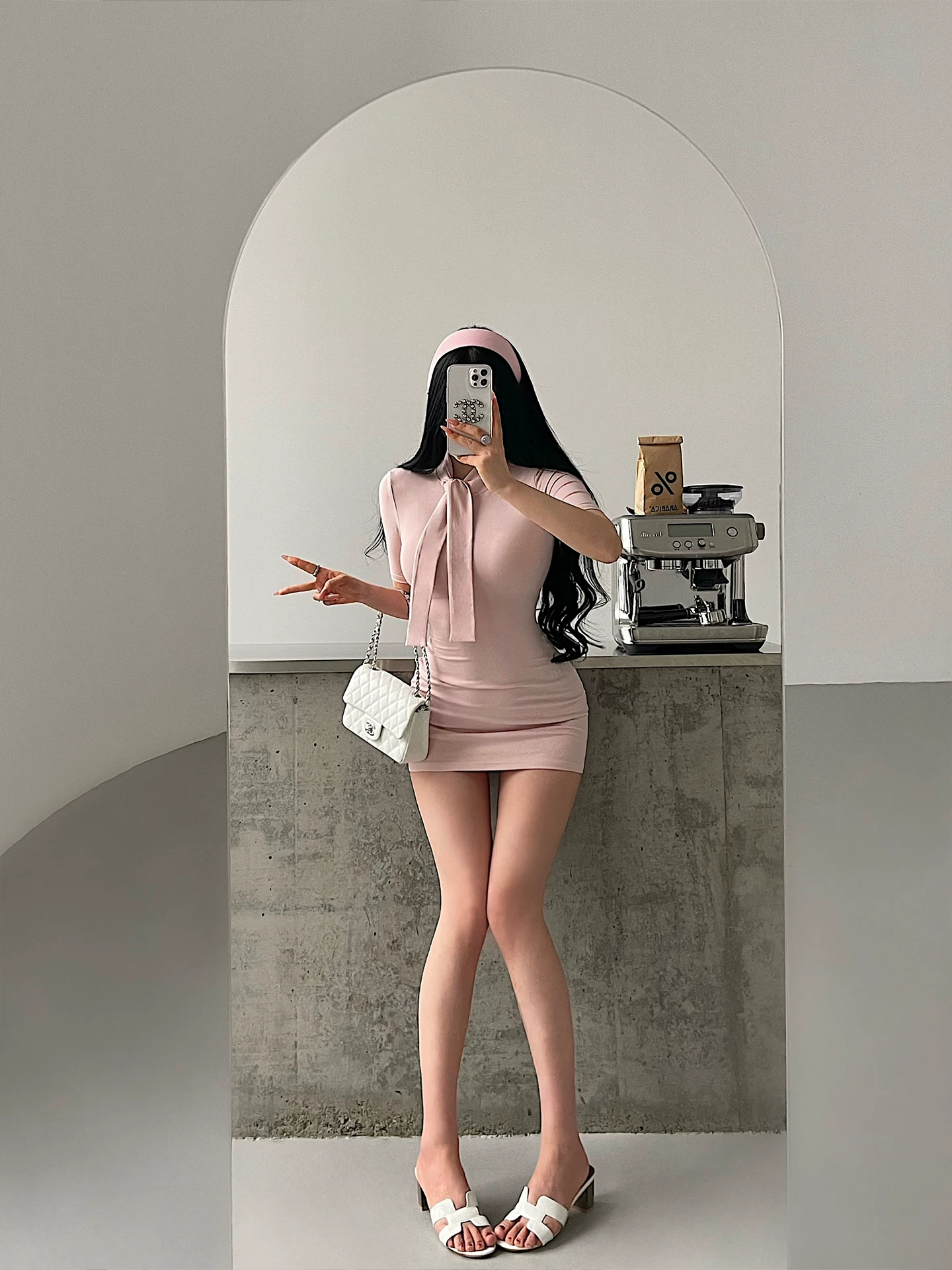 YoungGirlDay khao khát thuần khiết phong cách dịu dàng gợi cảm cổ cao thắt nơ cổ váy ngắn tay ôm sát váy ngắn
