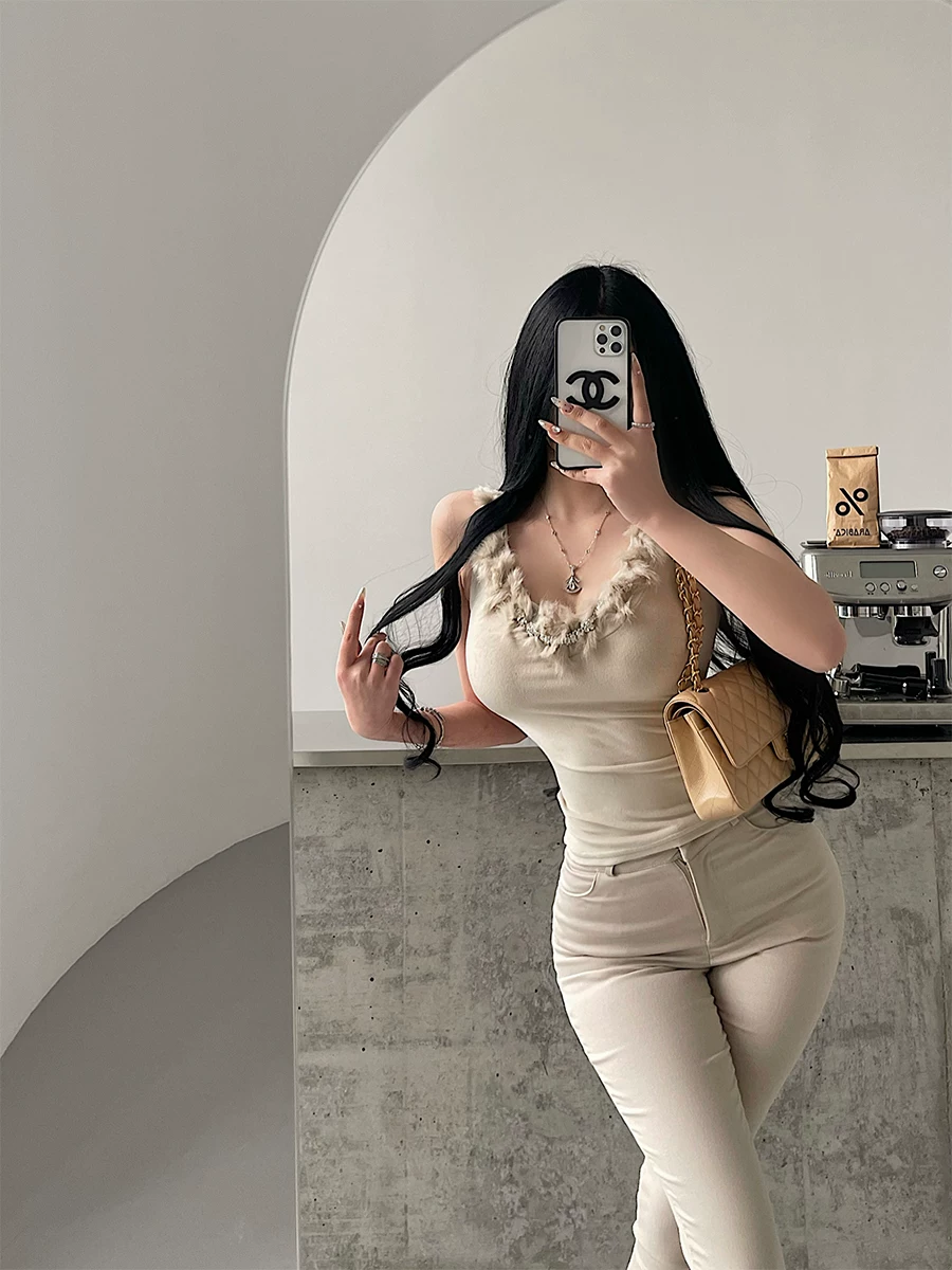 YoungGirlDay Pure Desire phong cách cổ điển Hàn Quốc cổ điển có cổ lông chắp vá đính kim cương giả áo ba lỗ không tay dành cho nữ.