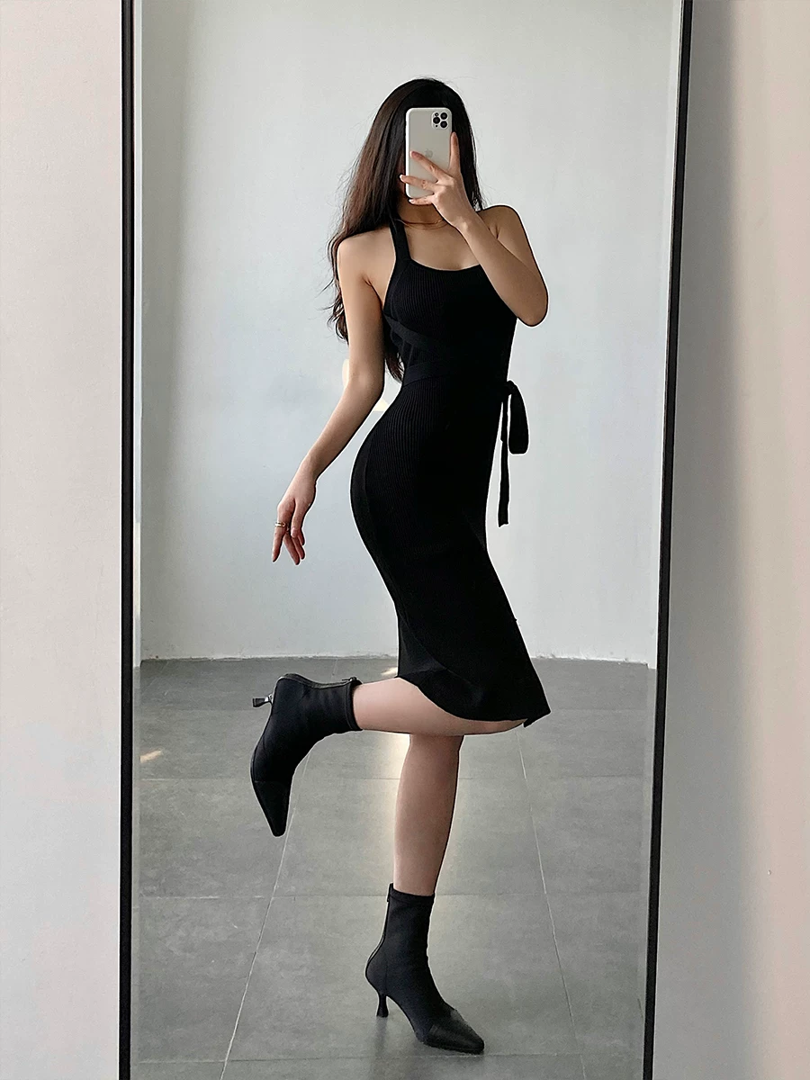 YoungGirlDay Váy ôm sát xẻ tà phong cách Âu Mỹ gợi cảm, hở lưng, ôm sát eo, kiểu dáng ôm sát cơ thể