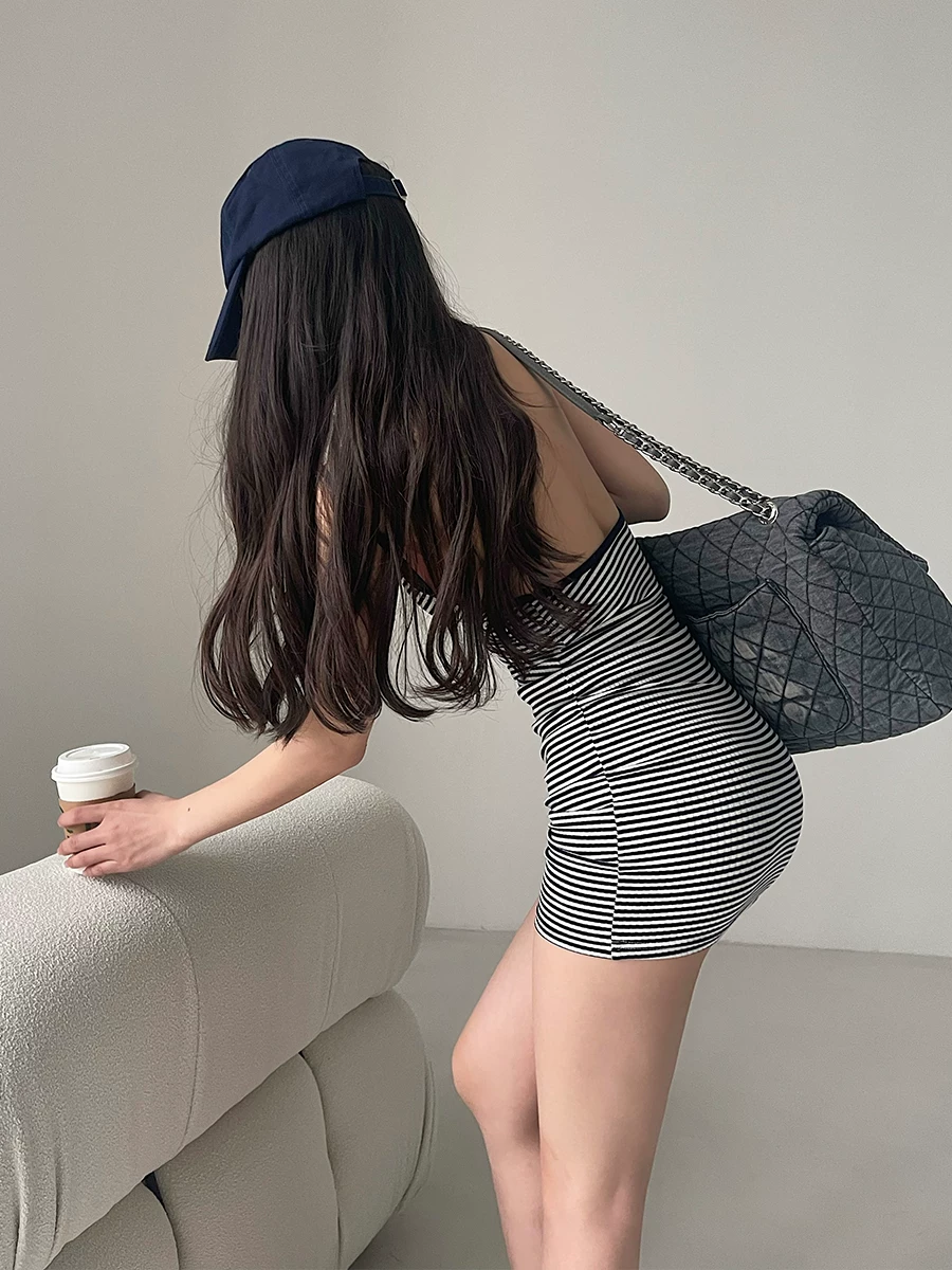 Váy ngắn ôm sát kẻ sọc gợi cảm, lưng trần, kiểu dáng thanh lịch dành cho nữ, thương hiệu YoungGirlDay.