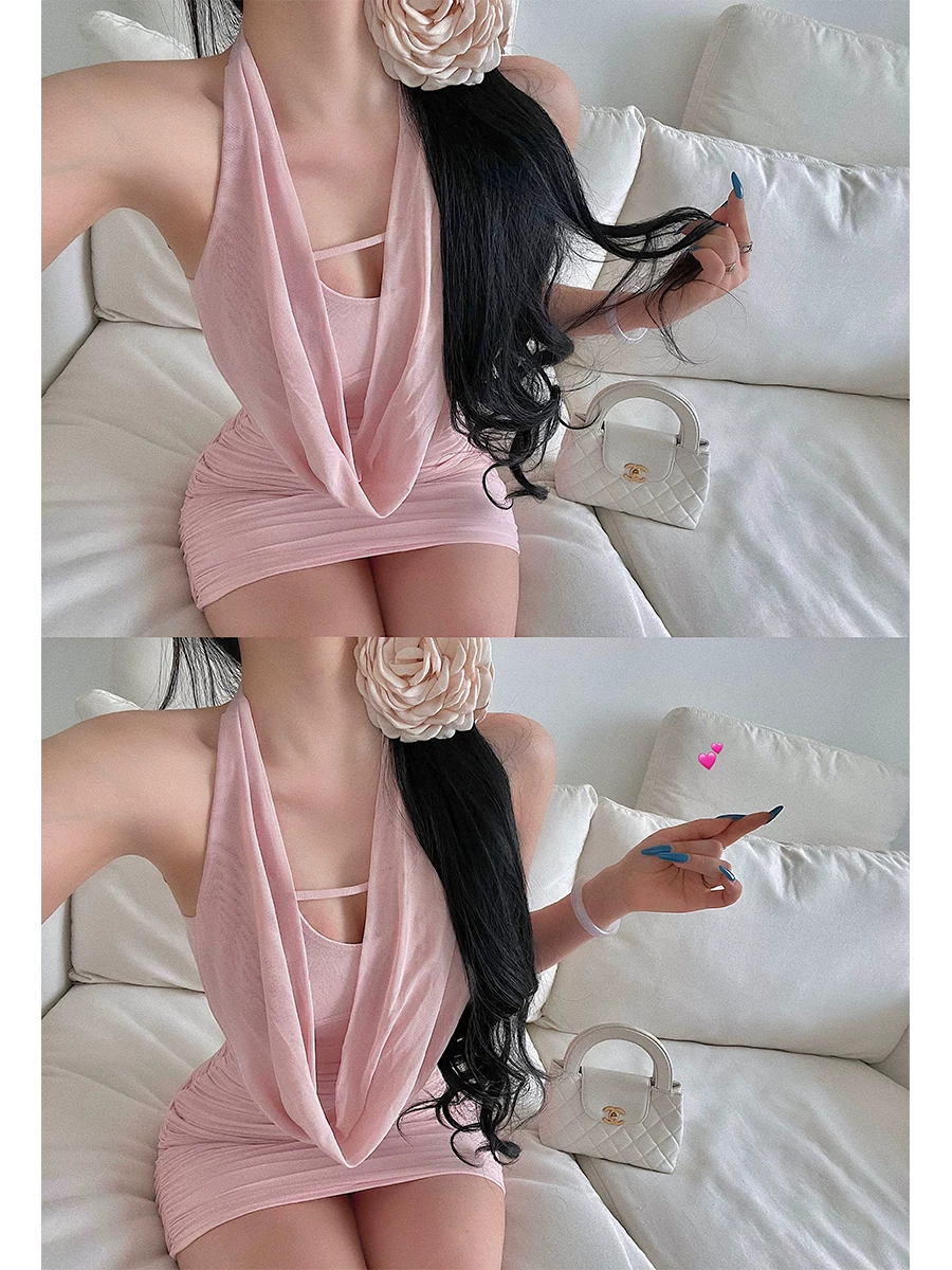 Váy ngắn ôm sát gợi cảm kiểu YoungGirlDay, thiết kế dây halter, lưng trần, chất liệu lưới, xếp ly, có dây buộc.