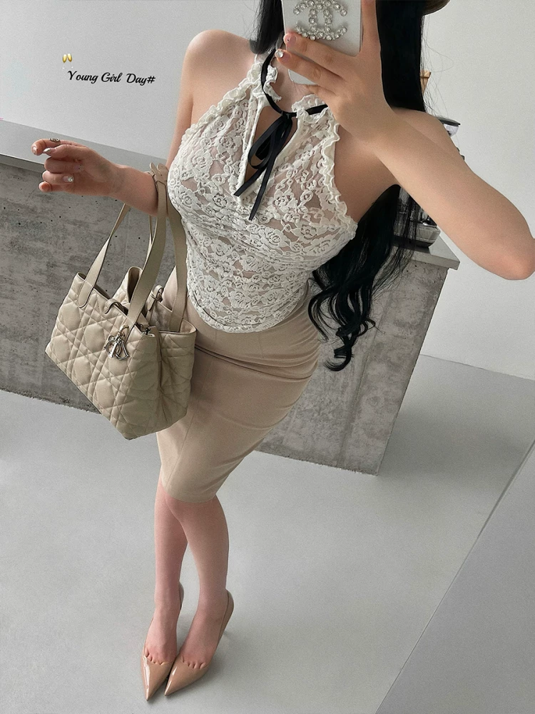 YoungGirlDay khao khát thuần khiết gợi cảm, áo hở lưng ôm sát eo, ren khoét lỗ, dây buộc, áo kiểu halter