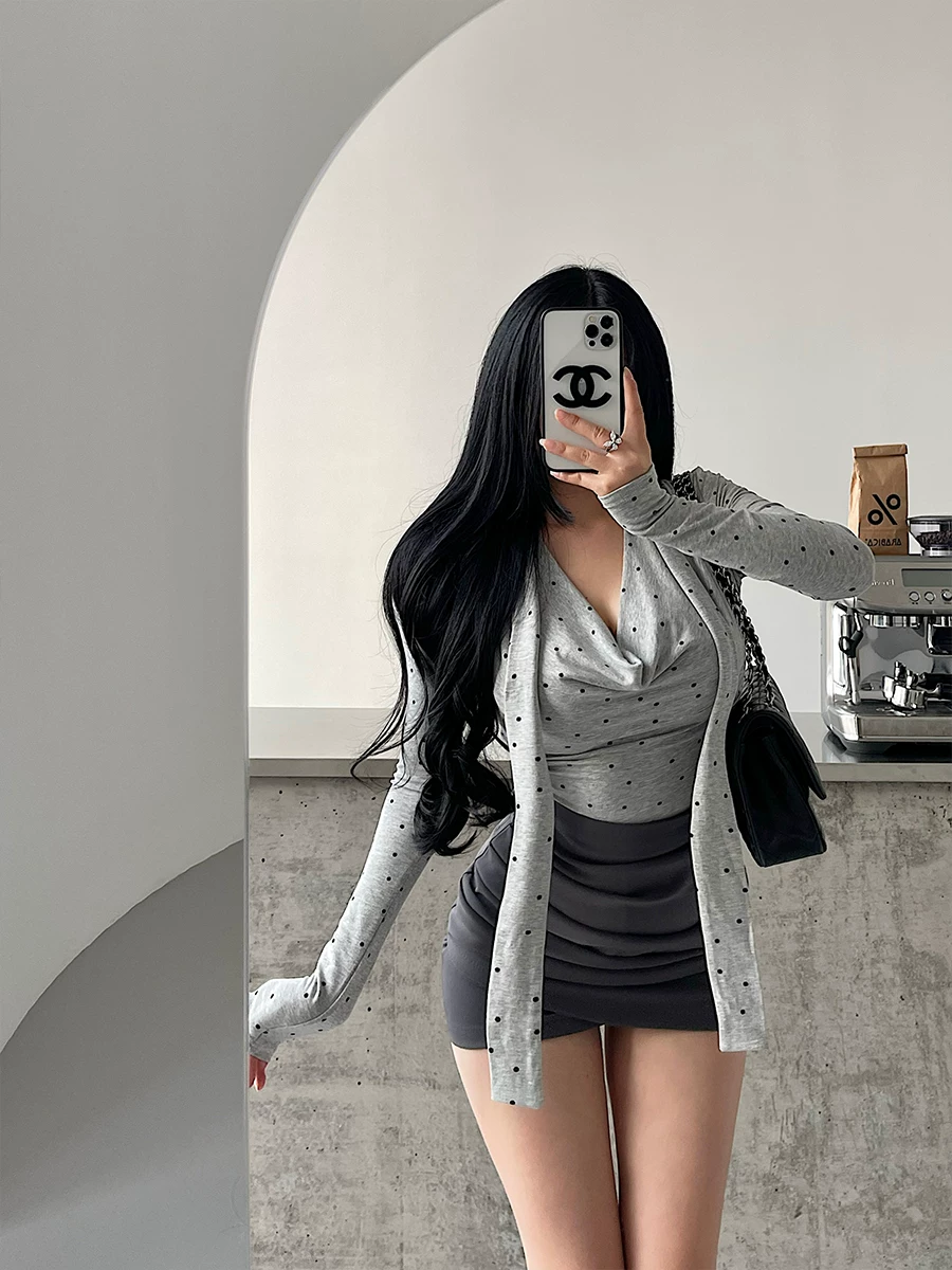 YoungGirlDay Pure Desire Gợi cảm Dây buộc cổ gợi cảm Slim Fit Ruched Eo dài tay áo thun chấm bi hàng đầu