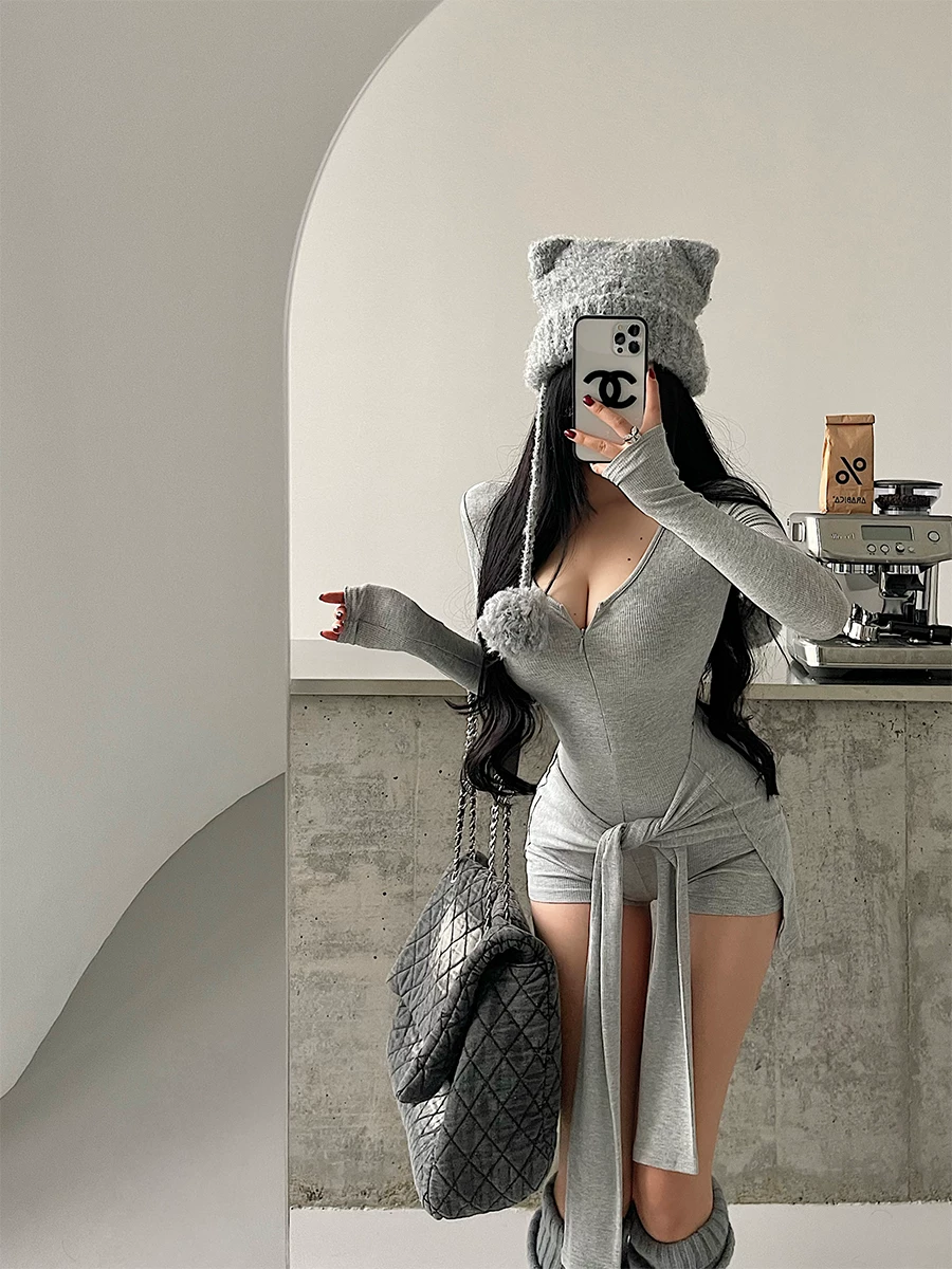 YoungGirlDay Truyện tranh Hàn Quốc thuần khiết khao khát gợi cảm cổ chữ V bó sát có dây buộc eo, áo liền quần dài tay, quần short, bộ hai món
