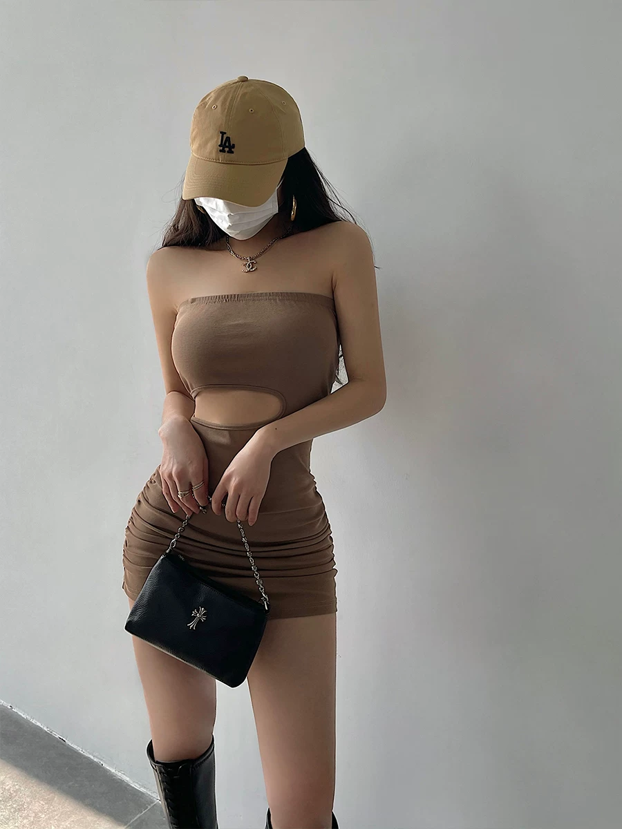 Váy ngắn ôm sát gợi cảm, khoét eo, xếp ly, không dây đeo, kiểu bodycon dành cho nữ của YoungGirlDay.