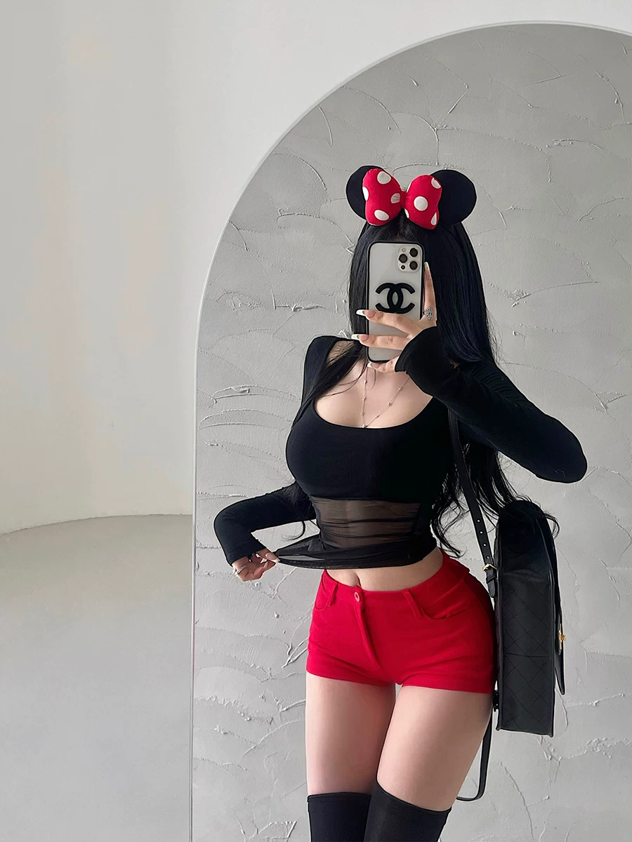 Áo thun dài tay phối lưới cổ vuông gợi cảm YoungGirlDay