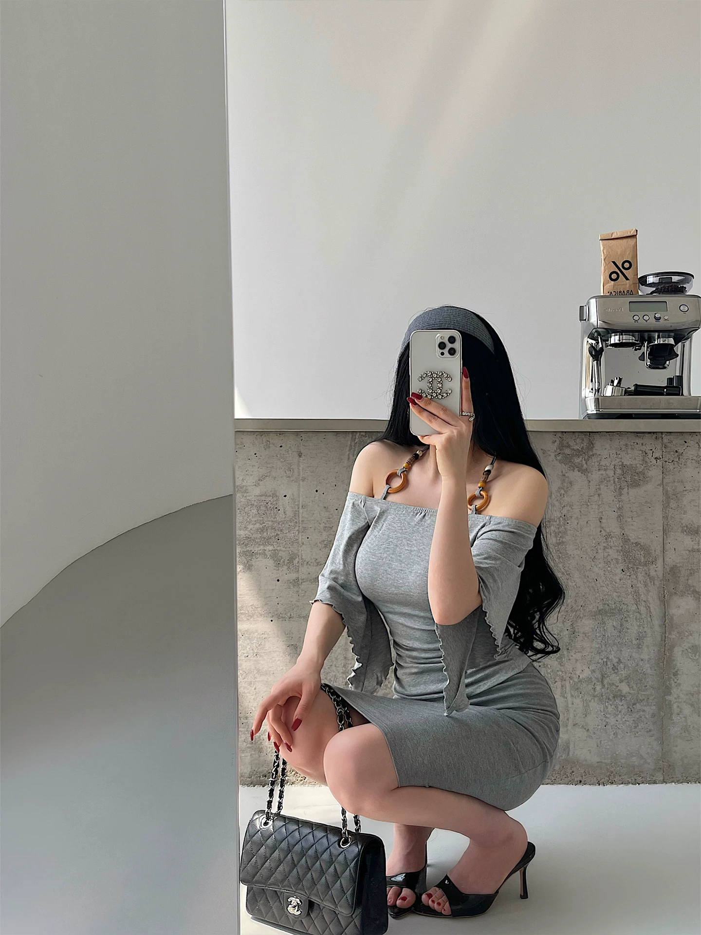 YoungGirlDay vintage pure Desire một bên vai xếp nếp, tay áo cánh dơi thon gọn eo, dây buộc đính cườm, áo dây buộc cổ