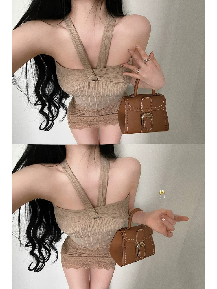 Áo thun ôm sát gợi cảm, kiểu dáng trẻ trung, phong cách YoungGirlDay, thiết kế hở vai, chất liệu thun dệt kim, cổ halter.